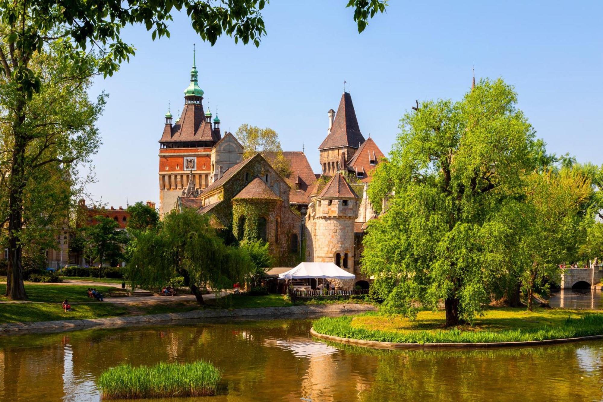 Budapestayz - Izabella Studios Экстерьер фото
